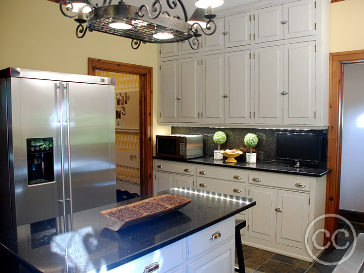 Kitchen painted with Classic Cupboards Paint. Visit www.classiccupboardspaint.com for more details.