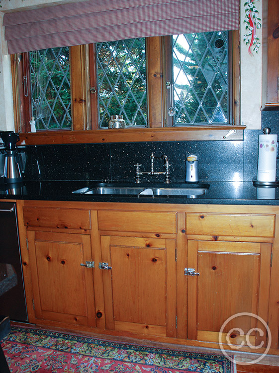 Kitchen painted with Classic Cupboards Paint. Visit www.classiccupboardspaint.com for more details.