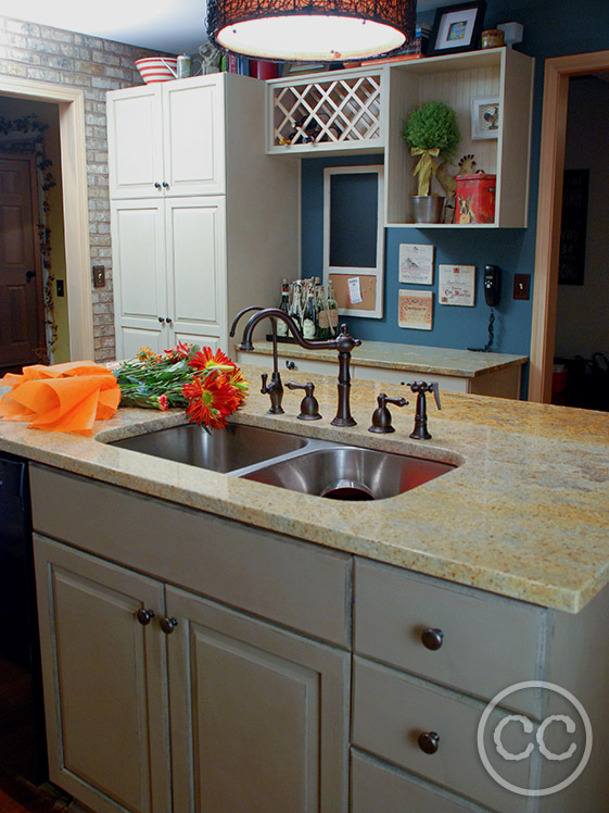 Kitchen painted with Classic Cupboards Paint. Visit www.classiccupboardspaint.com for more details.