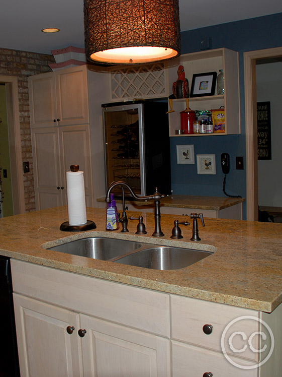 Kitchen painted with Classic Cupboards Paint. Visit www.classiccupboardspaint.com for more details.