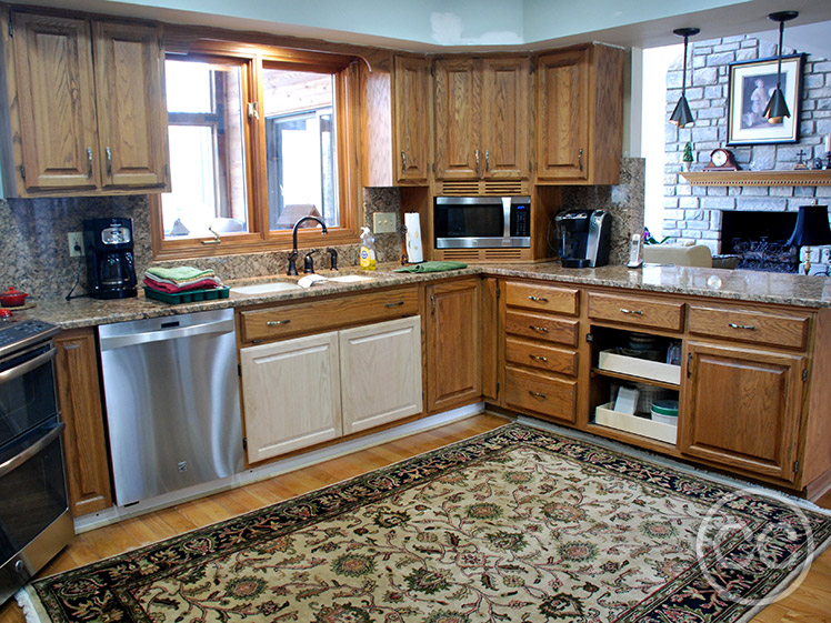 Kitchen painted with Classic Cupboards Paint. Visit www.classiccupboardspaint.com for more details.