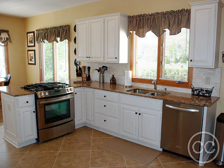 Kitchen painted with Classic Cupboards Paint. Visit www.classiccupboardspaint.com for more details.