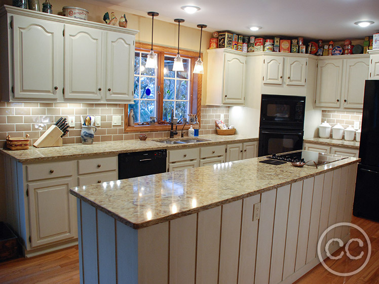 Kitchen painted with Classic Cupboards Paint. Visit www.classiccupboardspaint.com for more details.