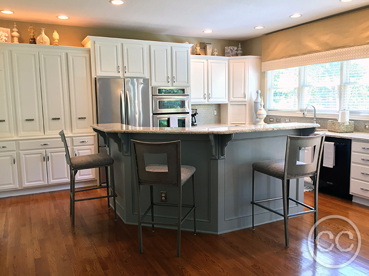 Kitchen painted with Classic Cupboards Paint. Visit www.classiccupboardspaint.com for more details.