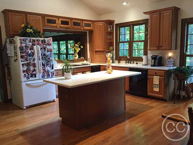 Kitchen painted with Classic Cupboards Paint. Visit www.classiccupboardspaint.com for more details.