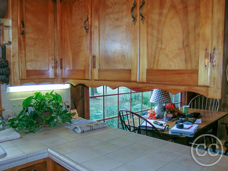 Kitchen painted with Classic Cupboards Paint. Visit www.classiccupboardspaint.com for more details.