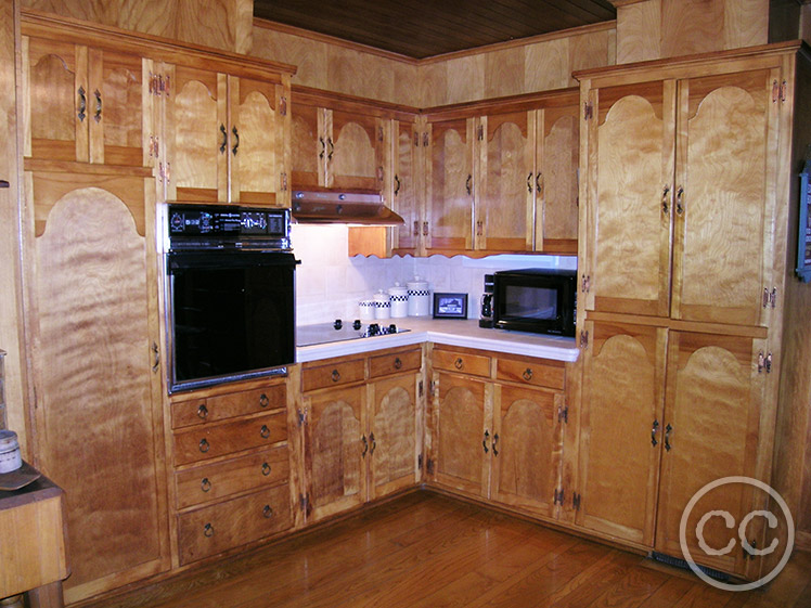 Kitchen painted with Classic Cupboards Paint. Visit www.classiccupboardspaint.com for more details.