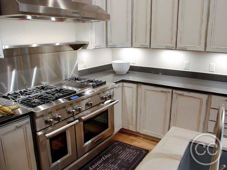 Kitchen painted with Classic Cupboards Paint. Visit www.classiccupboardspaint.com for more details.