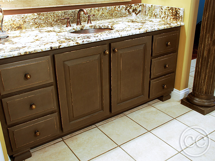 Kitchen painted with Classic Cupboards Paint. Visit www.classiccupboardspaint.com for more details.