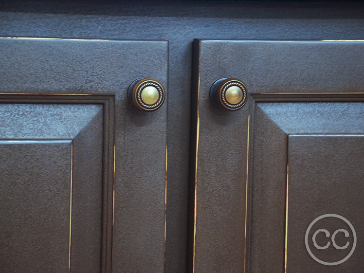 Kitchen painted with Classic Cupboards Paint. Visit www.classiccupboardspaint.com for more details.