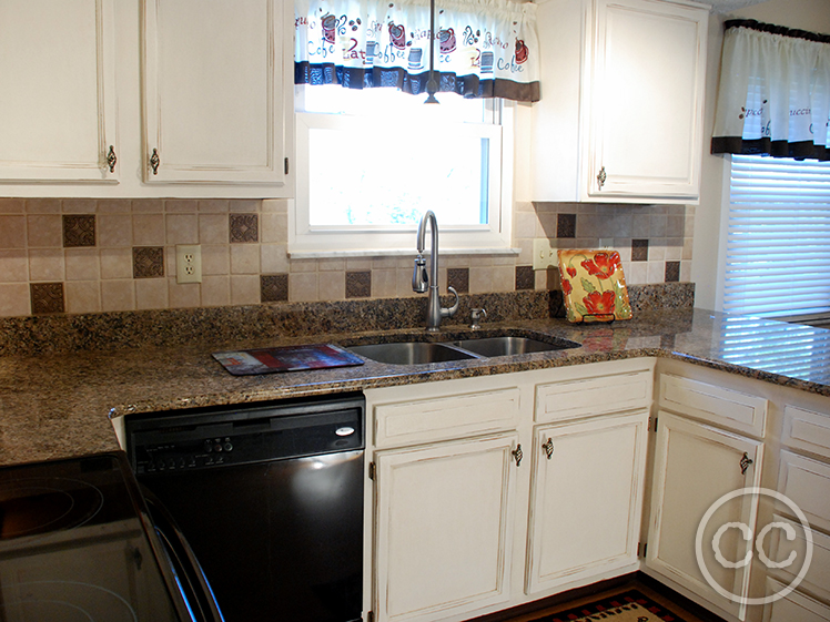 Kitchen painted with Classic Cupboards Paint. Visit www.classiccupboardspaint.com for more details.