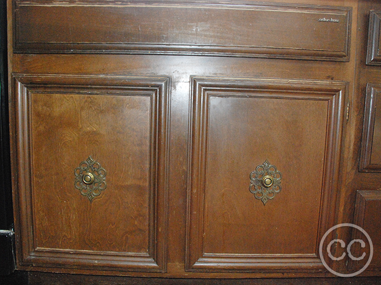 Kitchen painted with Classic Cupboards Paint. Visit www.classiccupboardspaint.com for more details.