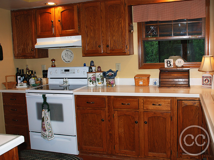 Kitchen painted with Classic Cupboards Paint. Visit www.classiccupboardspaint.com for more details.