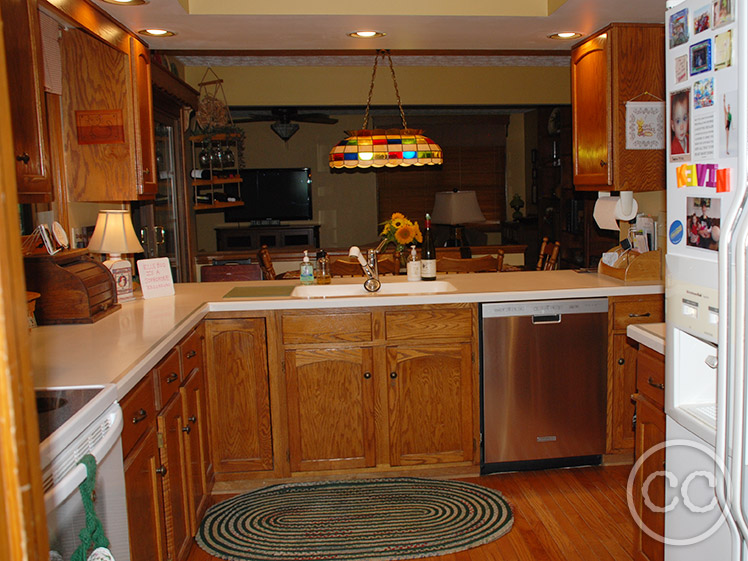 Kitchen painted with Classic Cupboards Paint. Visit www.classiccupboardspaint.com for more details.